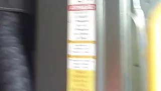 bucetuda raspando a xoxota no bus