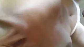 sur les seins de madame