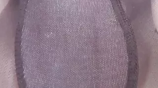 Geiles Foetzchen mit kleinen Tittchen