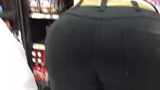 Big Ebony ass bend 3