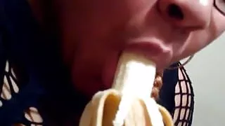 latina milf bbw  banana  blowjob 