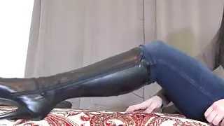 Sexy tight ass Jeans with Leather boots