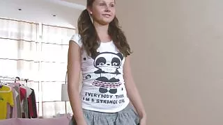 Teenie Arschfick Spiele mit Mimi