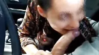 elle suce sous ses ordres