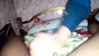 indonesian milf giving handjob