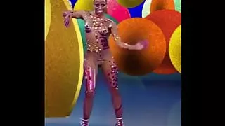 Sexy Samba Dancer