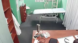 Cocksucking euro patient pussylicked by doc