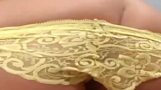 Amateur barefoot babe drilled and feet jizzed