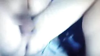 Cogiendome a mi amigo en su carro