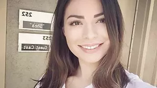 Miranda Cosgrove jerk off challenge
