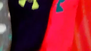 Sie reichte mir diese Socken und forderte mich auf, auf ihnen zu sperma