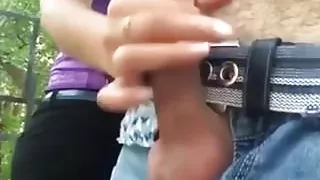 Branlette au parc de dimanche par une inconnue