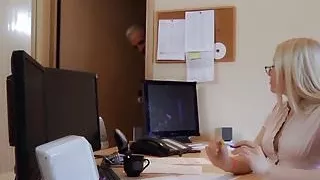 Old young - Just turned 18 yo babe fucks a wrinkled old man