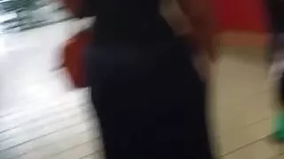 Sexy milf with a nice ass