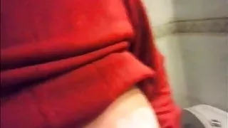 en el cuarto de aseo