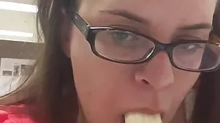 Fat whore deepthroats a banana