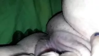 Amiga na siririca para meu marido ver com squirt 11