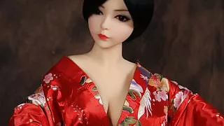 Having sex with this Asian. Japanese sex doll
