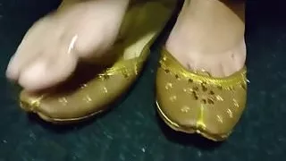 Punjabi Jutti again (traditional indian flats)