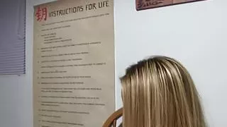 Coed amateurs analplay on poker table