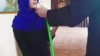 Veiled mulsim beauty fucked and facialized