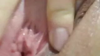 My girfriend make pee at the bathroom