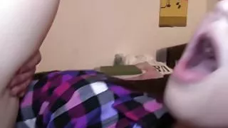 Coed skanks bang bloke in dorm room sex fest