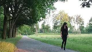 Crossdresser erstes Mal im Freien