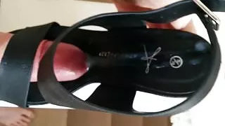 Ficken und Sperma schwarz weiß Plattform Sandalen Fersen