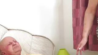 Bigass alluring granny rides cock