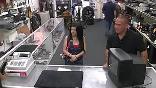 Sexy Latin Chick Fucks For Some Cash - XXX Pawn