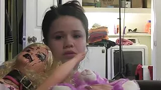 Inked punk beauty spreads her legs