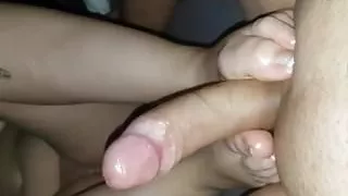 sie massiert mir den schwanz