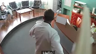 Amateur patient banged on doctors desk