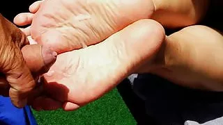 Cum on sunny soles outdoor - Feet cumshot