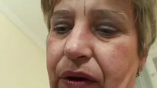 He fucks her old pussy on the couch