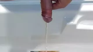 Tribute pissing for HugeLips