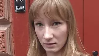 Smalltits Eurobabe beim Fake-Casting gefickt