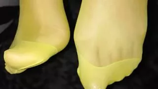 Yellow Stockings...What do you think?