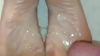 Sexy soles cum catchers