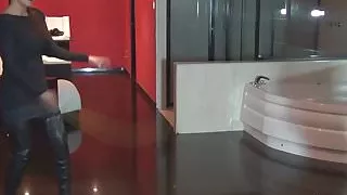 Lady with a bullwhip 01