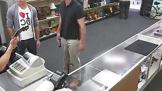 Straight pawning guy has threesome with broker