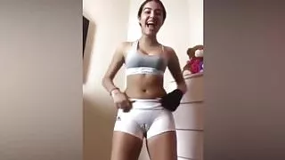 huge cameltoe