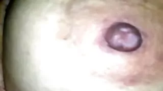 movimiento de tetas mientras follamos