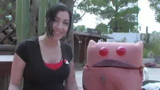 La Vore Girl News 9-30-17 - Cassandra Cain