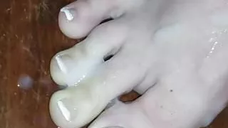 Another cumshot on my feet
