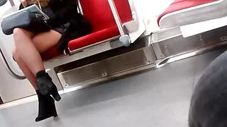 Sexy Korean legs....