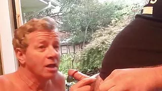 Neal Blosmen gibt Blowjob, bekommt BIG Cum Facial