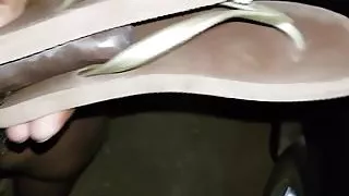Outdoor jerking with sister in law's dirty flip flops