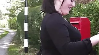 He picks up fat girls for sex